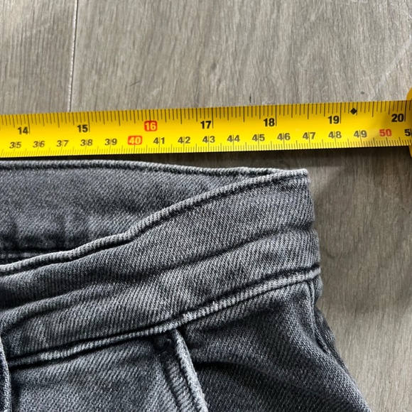 Uniqlo Men's Wide Fit Tapered Style Middle Rise Black Jeans Size 33 - Picture 9 of 13